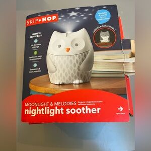 Skip Hop White and Green Owl Projector